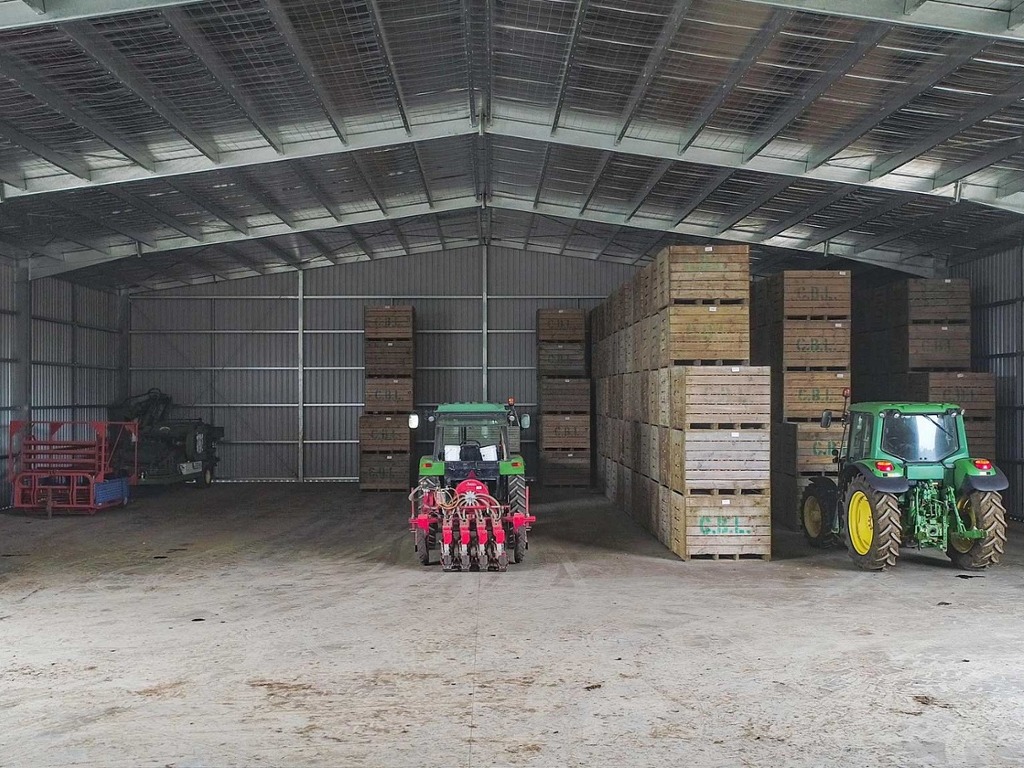 Large produce storage facility