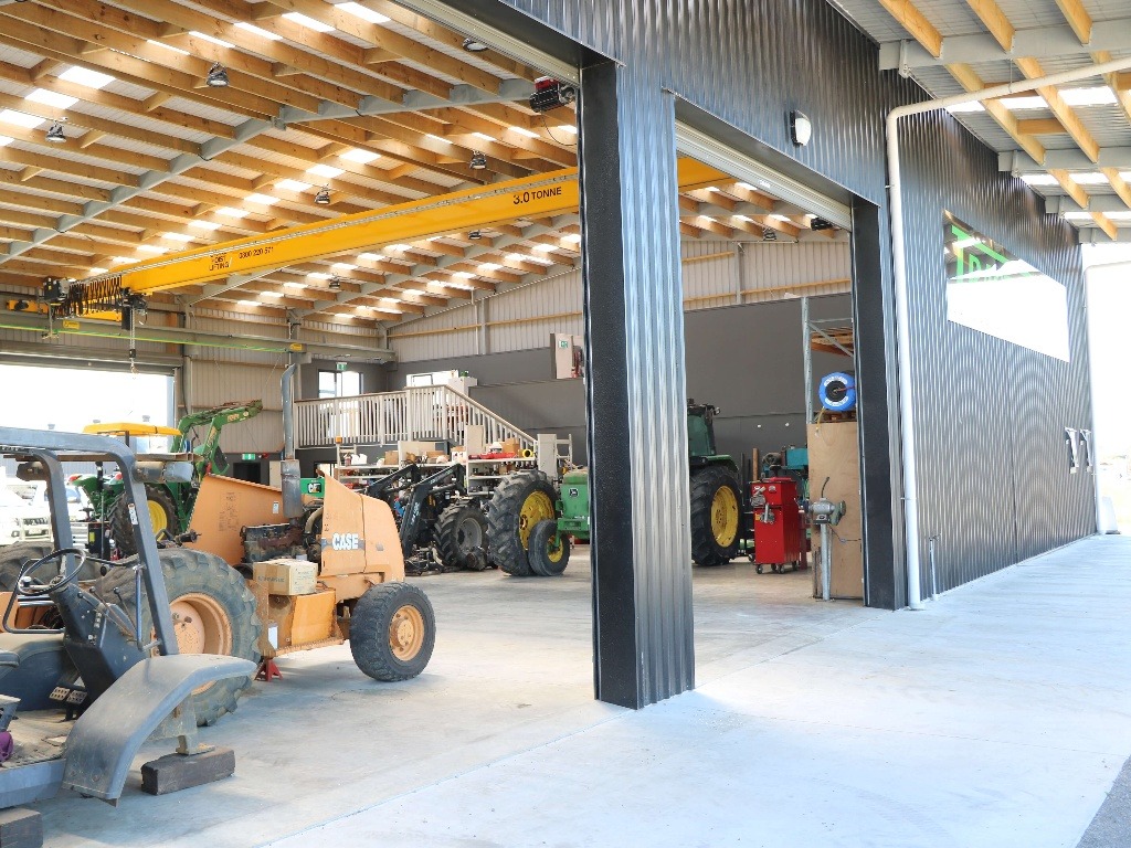 Workshop with gantry