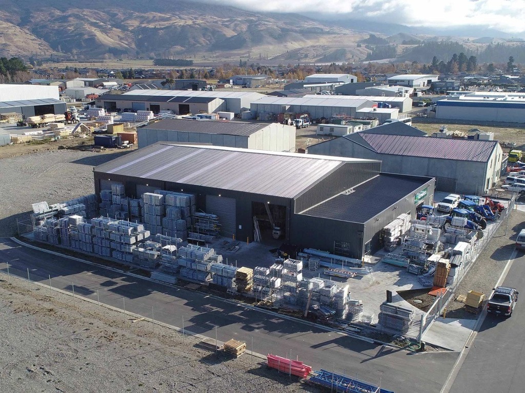 Multi-use industrial building